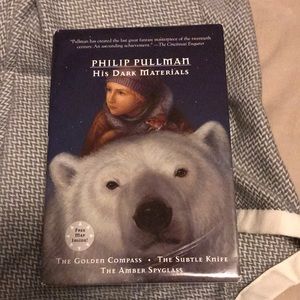 3 book box set / Philip Pullman “ His Dark Materials